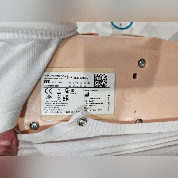 Resusci Baby QCPR by Laerdal Medical. Excellent Used Condition Manikin CPR - Picture 10 of 16